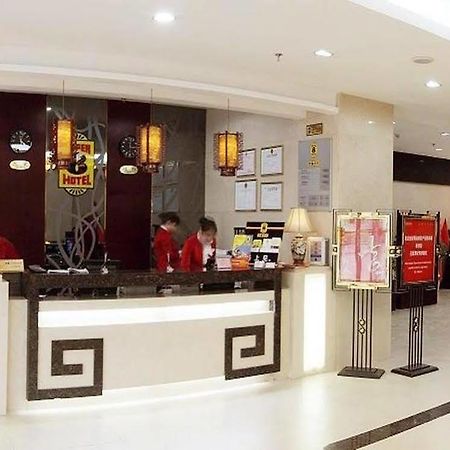 Super 8 Hotel Xian Da Yan Ta מראה חיצוני תמונה